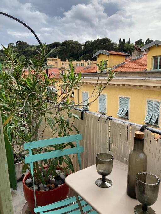 Charmant Deux Pieces Dans Le Quartier Du Port Nicea Zewnętrze zdjęcie